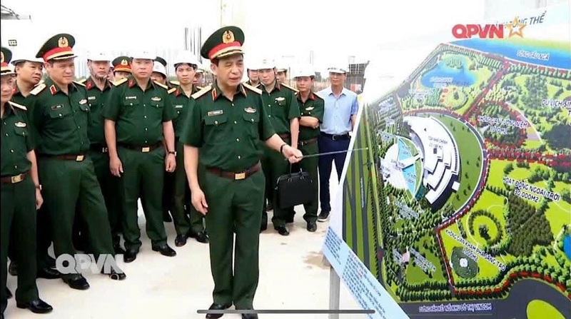 Bảo tàng lịch sử quân sự Việt Nam - Đại lộ Thăng Long