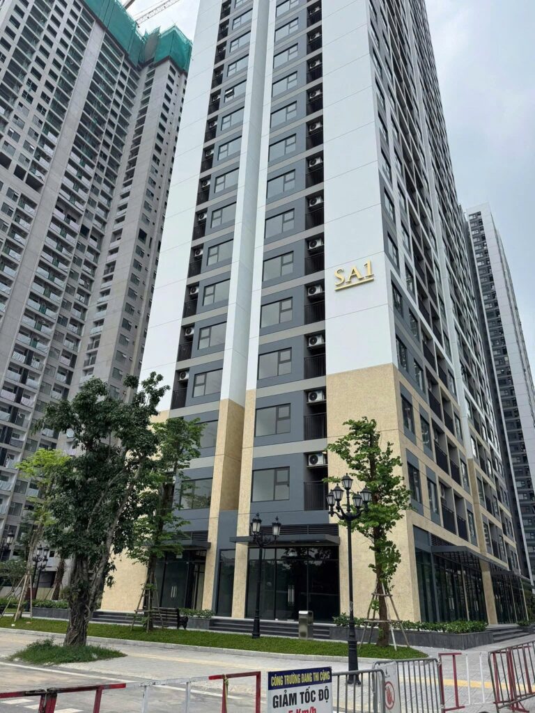 Ảnh thực tế tiến độ toà SA1 The Sakura Vinhomes Smart City tháng 5/2025